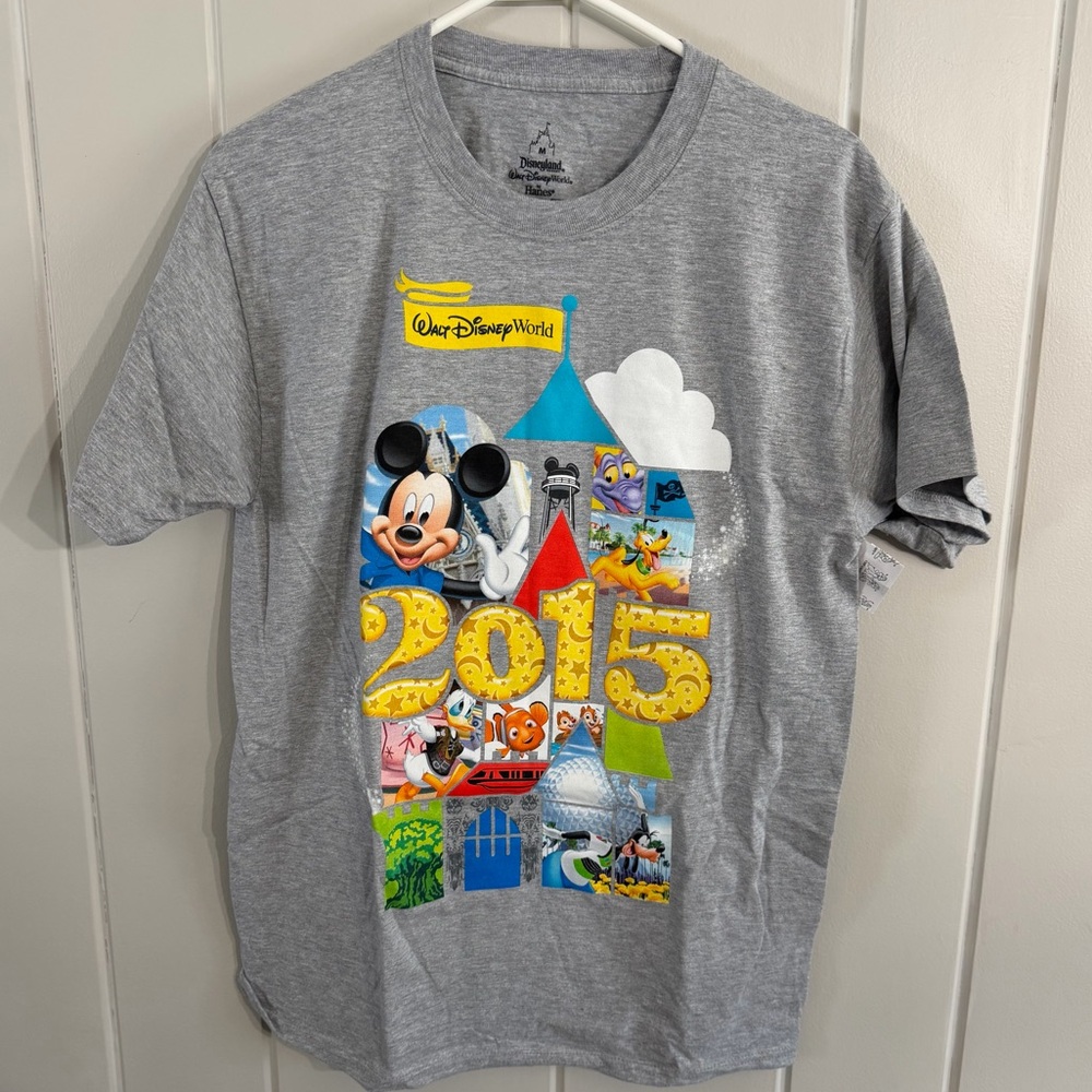 Walt Disney World 2015 Graphic T-Shirt Mickey Pluto Men’s Medium NWT Gray